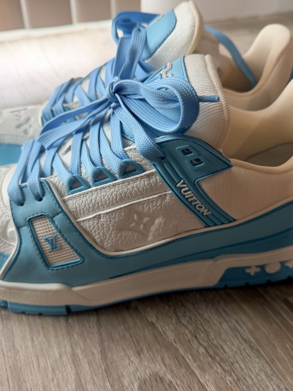 Louis Vuitton White and Sky Blue Low-Top Sneakers - Picture 3 of 7